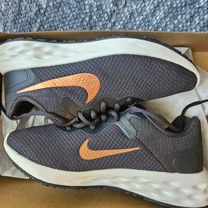 Nike Revolution 6 Next Nature Womens Running Sneakers